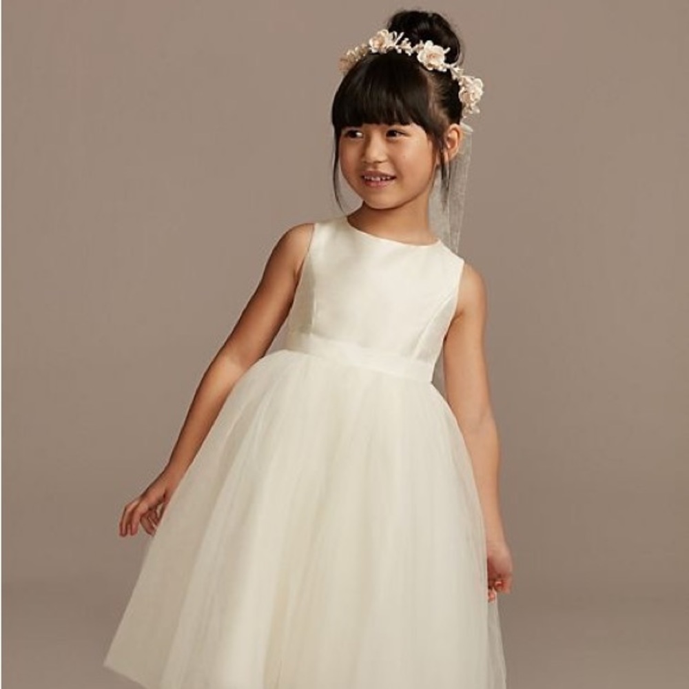 NWT David’s Bridal Flower Girl Dress Tulle and Ribbon Waist -2T white